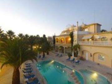 Hotel Vila Domilu