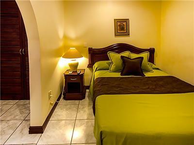 Hotel Iguana Verde