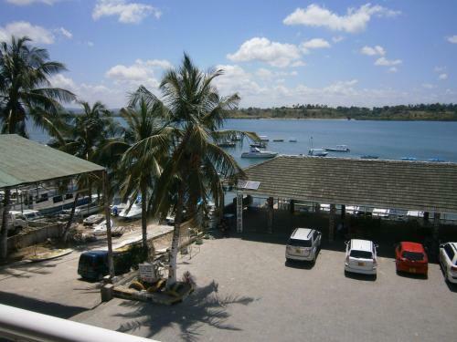 Bed & Breakfast Tudor Water Sports Hotel