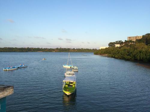 Bed & Breakfast Tudor Water Sports Hotel