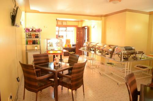 Upperhill Blueberry Hotel