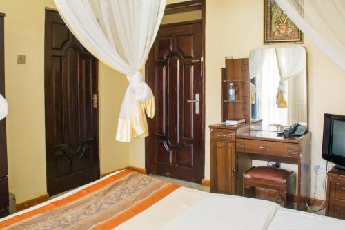 Desert Breeze Hotel