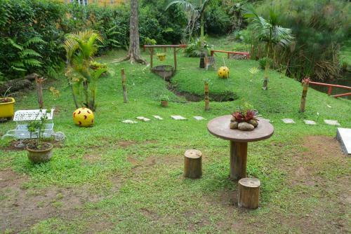 Hostal Pousada Recanto Dos Ipes