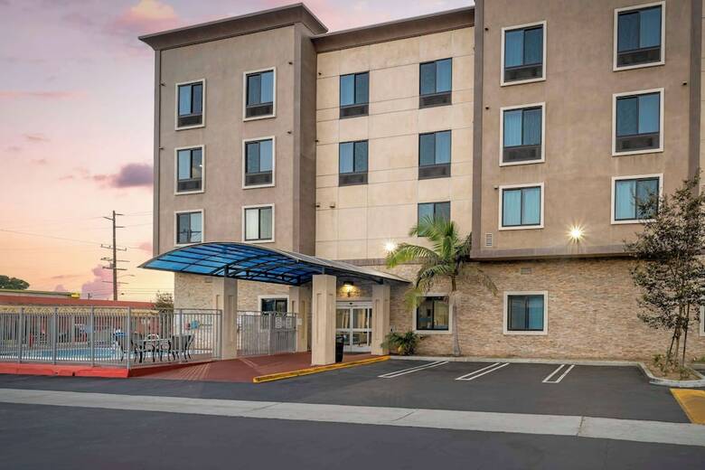 Hotel Best Western Plus Gardena Inn & Suites