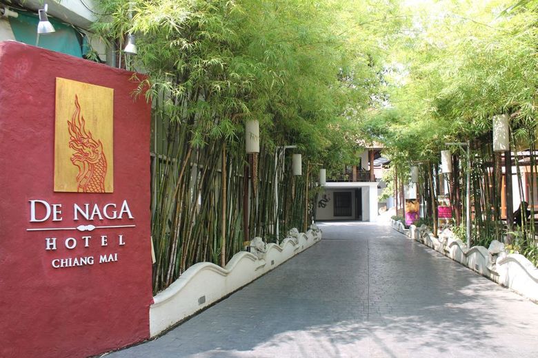 Hotel De Naga