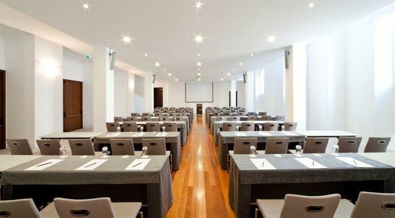 Hotel M�ar De Ar Aqueduto