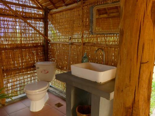 Hostal Ela Guest House