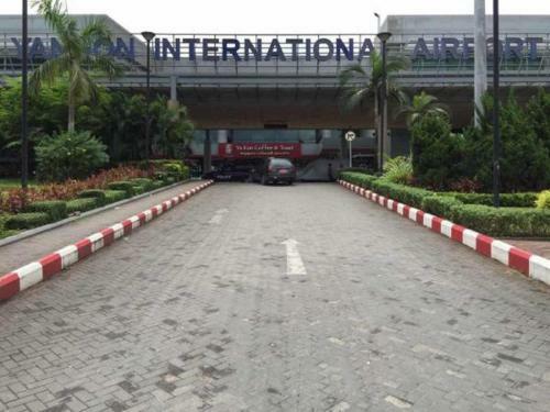 Roly's Hostel