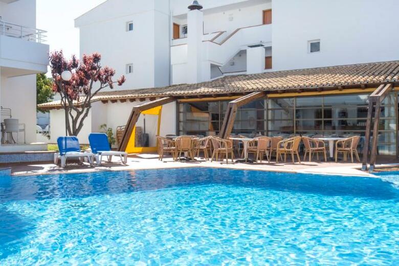 Aparthotel Flora