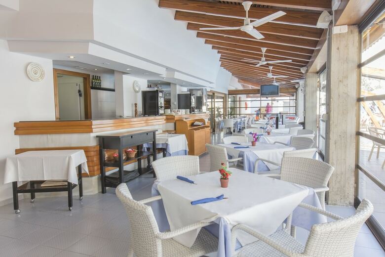 Aparthotel Flora