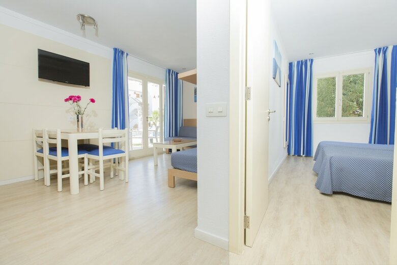 Aparthotel Flora