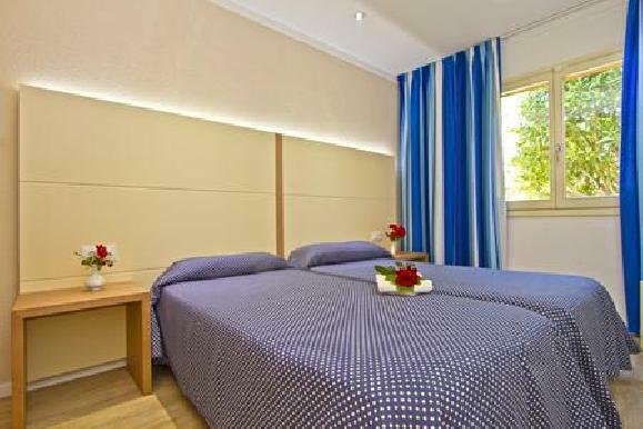 Aparthotel Flora