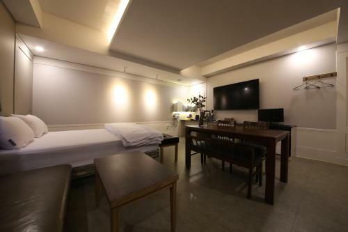 Look Motel