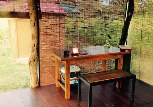 Lodge Elephant Watch Hut