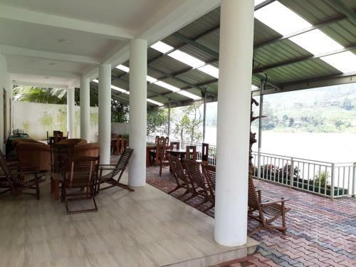 Hostal The Castlereagh Resort