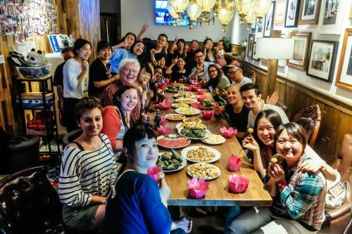 Chengdu Lazybones Hostel Templeside Poshpacker