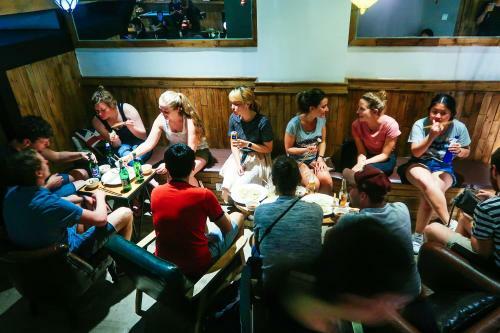 Chengdu Lazybones Hostel Templeside Poshpacker