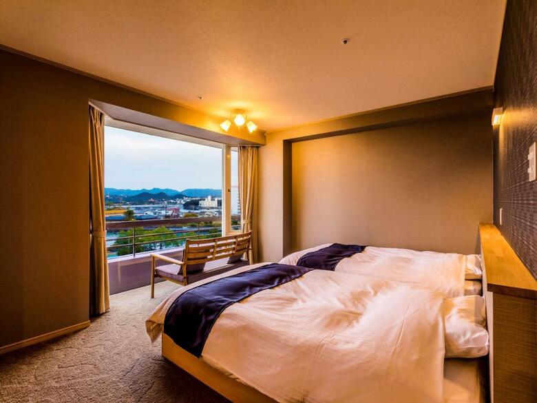 Yukai Resort Shirahama Gyoen