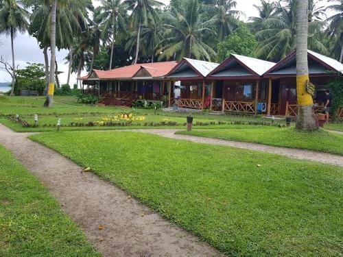 Hotel Pellicon Beach Resort