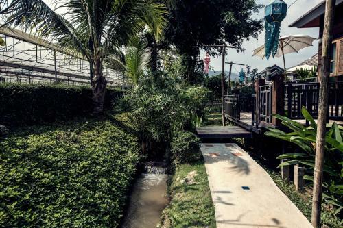 Hostal Bura Phat Resort