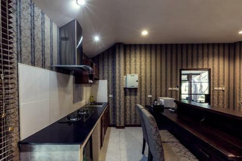 Hostal Bura Phat Resort