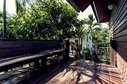 Hostal Bura Phat Resort