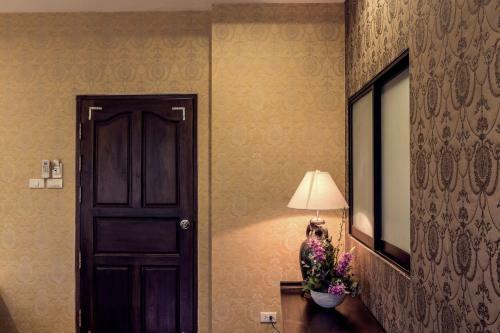Hostal Bura Phat Resort