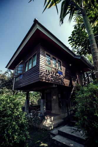 Hostal Bura Phat Resort