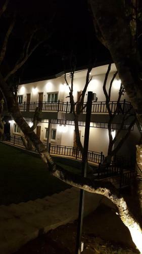 Hostal Bura Phat Resort
