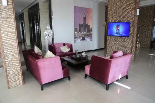Apartamento Makarm Palm Hotel Suites