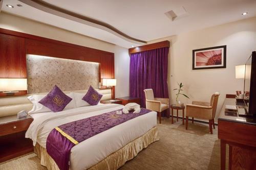 Lavona Hotel