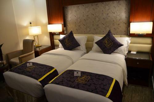 Lavona Hotel