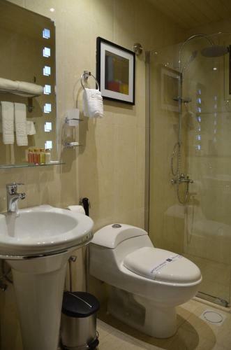 Lavona Hotel
