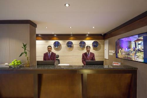 Lavona Hotel
