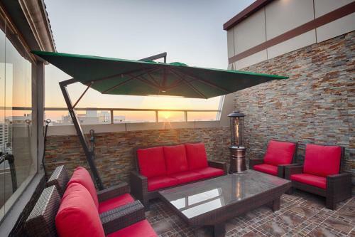 Lavona Hotel