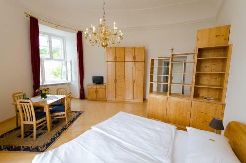 Hotel Schloss Gumpoldskirchen - Deutsch-ordenshaus