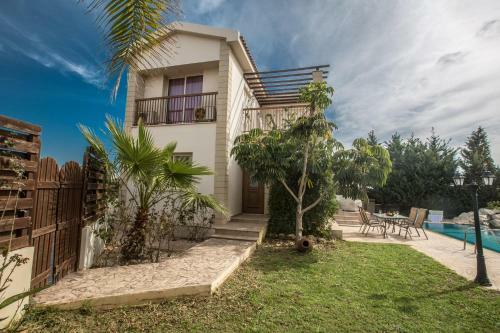 Sunny Coast Villa