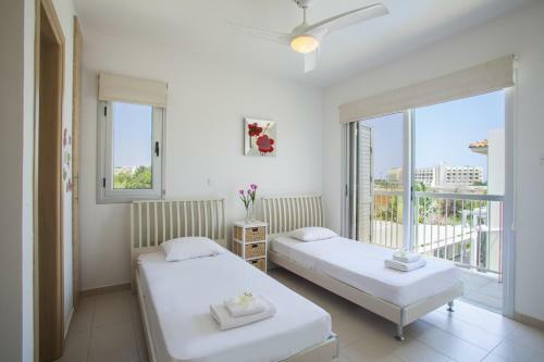 Villa Posidonas 3