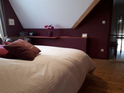 Hostal La Maison Brod�e