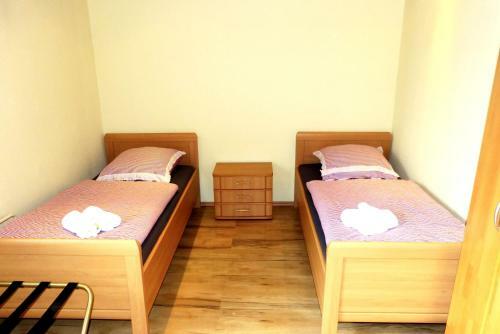 Messe-zimmer Tus-treff
