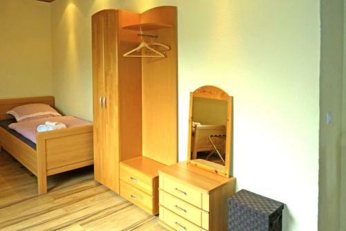 Messe-zimmer Tus-treff