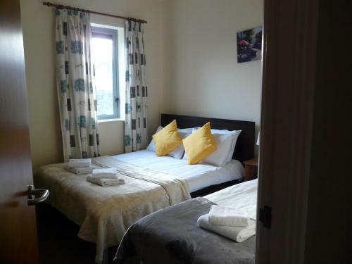 The Courtyard Apartments