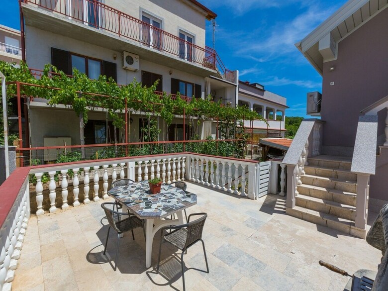 Apartments Mirela