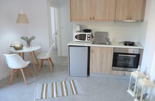 Axos Apartments