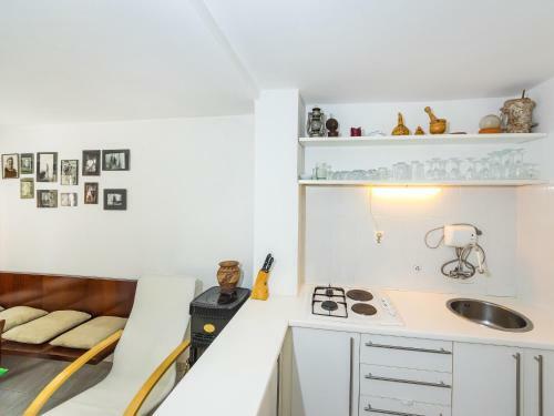 Shisha Stone House