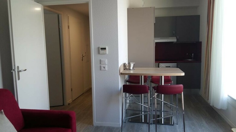 Aparthotel Appart-h�tel Mer & Golf City Bassins � Flot