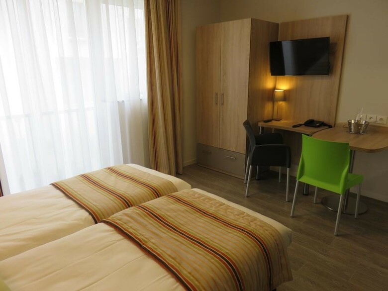 Aparthotel Appart-h�tel Mer & Golf City Bassins � Flot