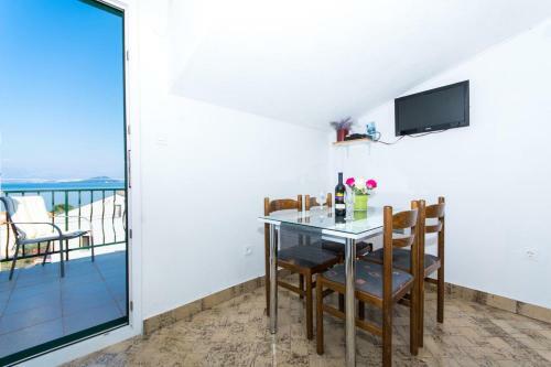 Apartment Slatine 1126c