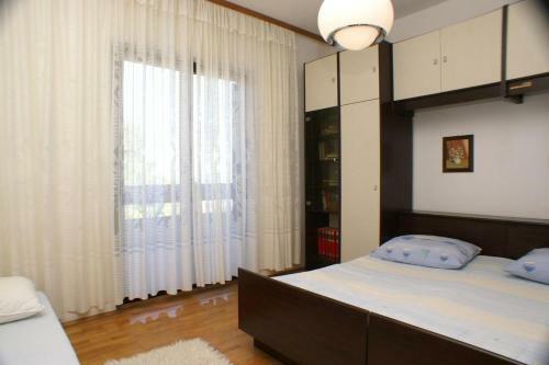 Apartment Slatine 1099a