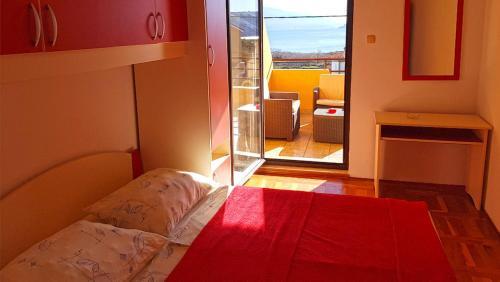 Apartments Damir 2838